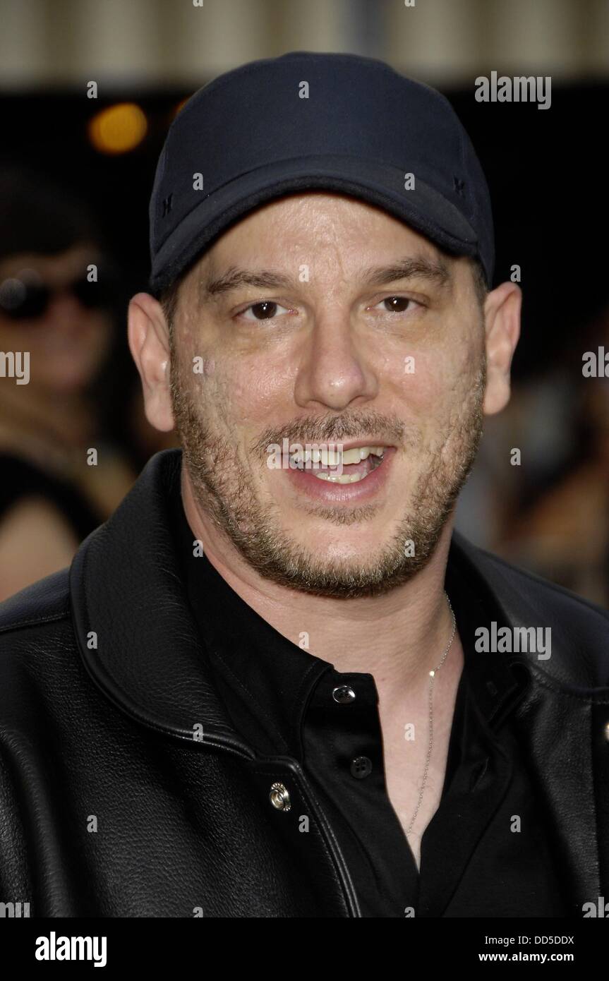 Courtney solomon hires stock photography and images Alamy