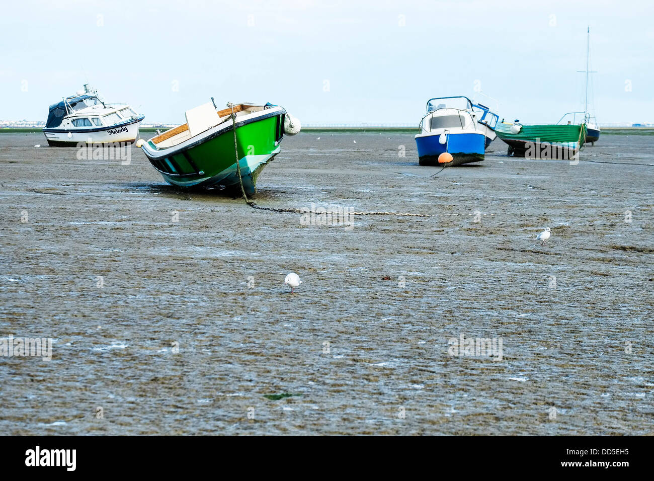 Boat Rope Spring Tide Two boats low tide hi-res stock photography and images - Alamy