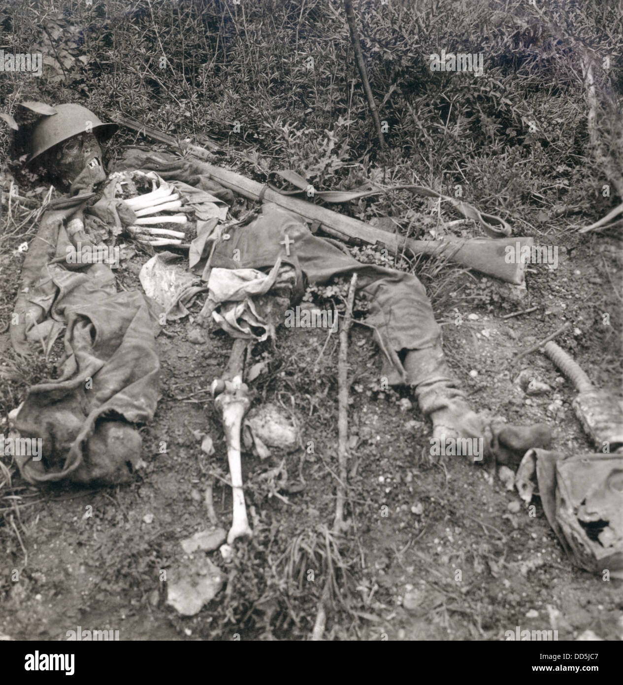 World War 1. Human wreckage in No Man's Land, Chemin des Dames, France. The remains of a British soldier on the battlefield Stock Photo