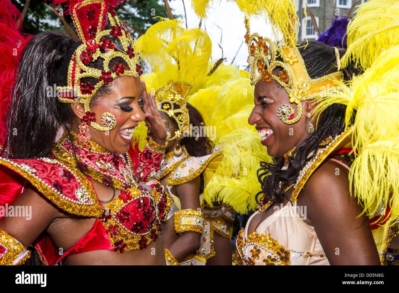 London, UK. 26th Aug, 2013. Paraiso school of Samba perform at the Notting Hill Carnival, London, UK,  26 August 2013. Credit:  Guy Bell/Alamy Live News Stock Photo