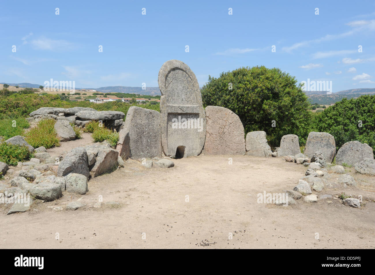 Giants Tomb Stock Photos & Giants Tomb Stock Images Alamy