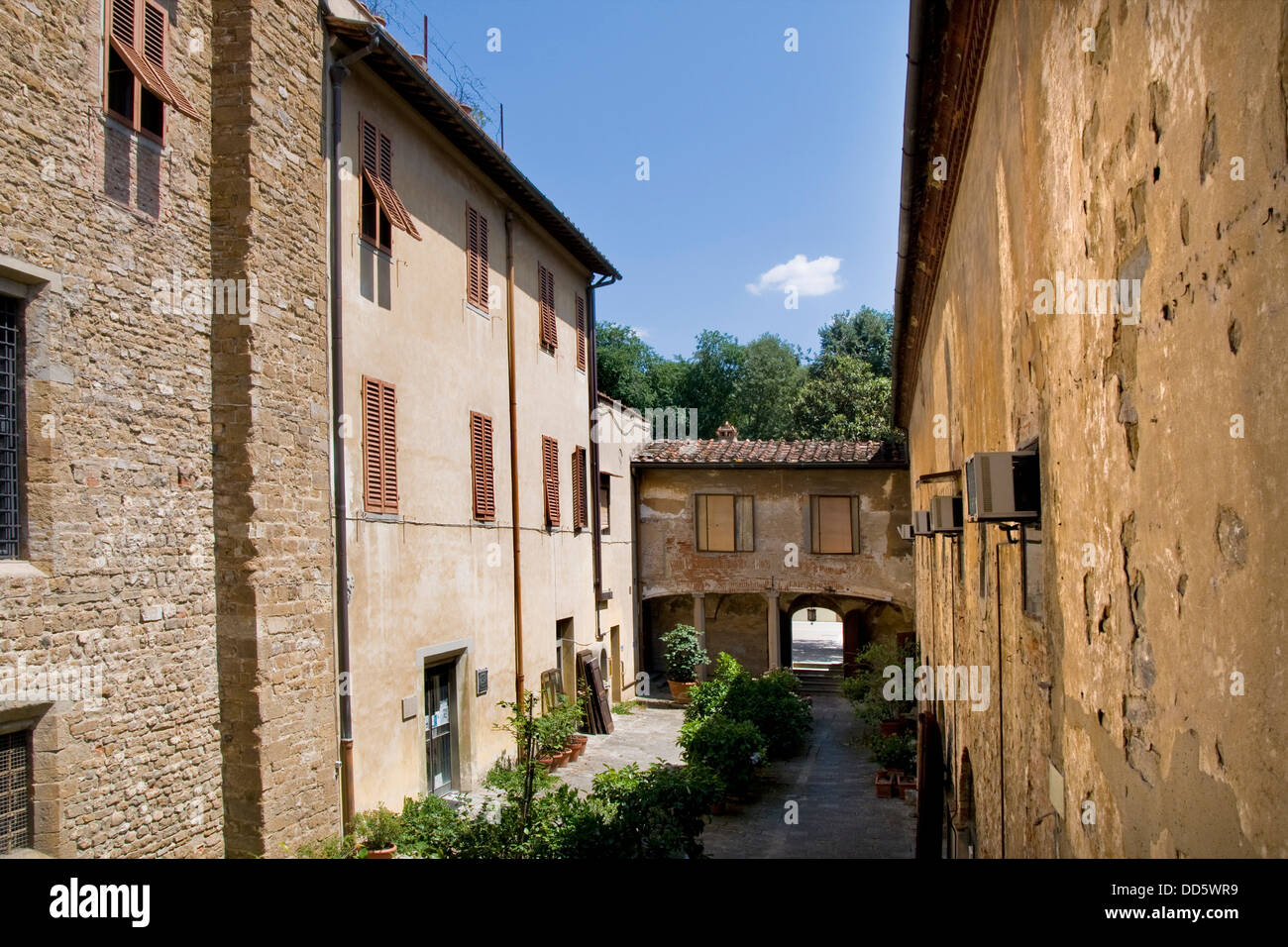 Scuola Del Cuoio Hi res Stock Photography And Images Alamy scuola-del-cuoio-hi-res-stock-photography-and-images-alamy