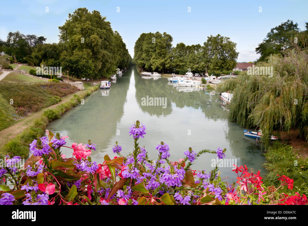 The Garonne Canal at Damazan, Lot et Garonne, France Europe Stock Photo