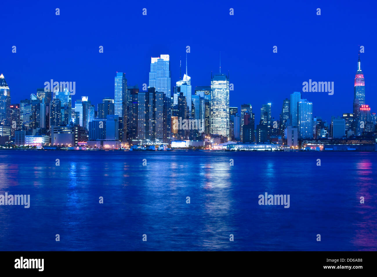 MIDTOWN SKYLINE HUDSON RIVER MANHATTAN NEW YORK CITY USA Stock Photo ...