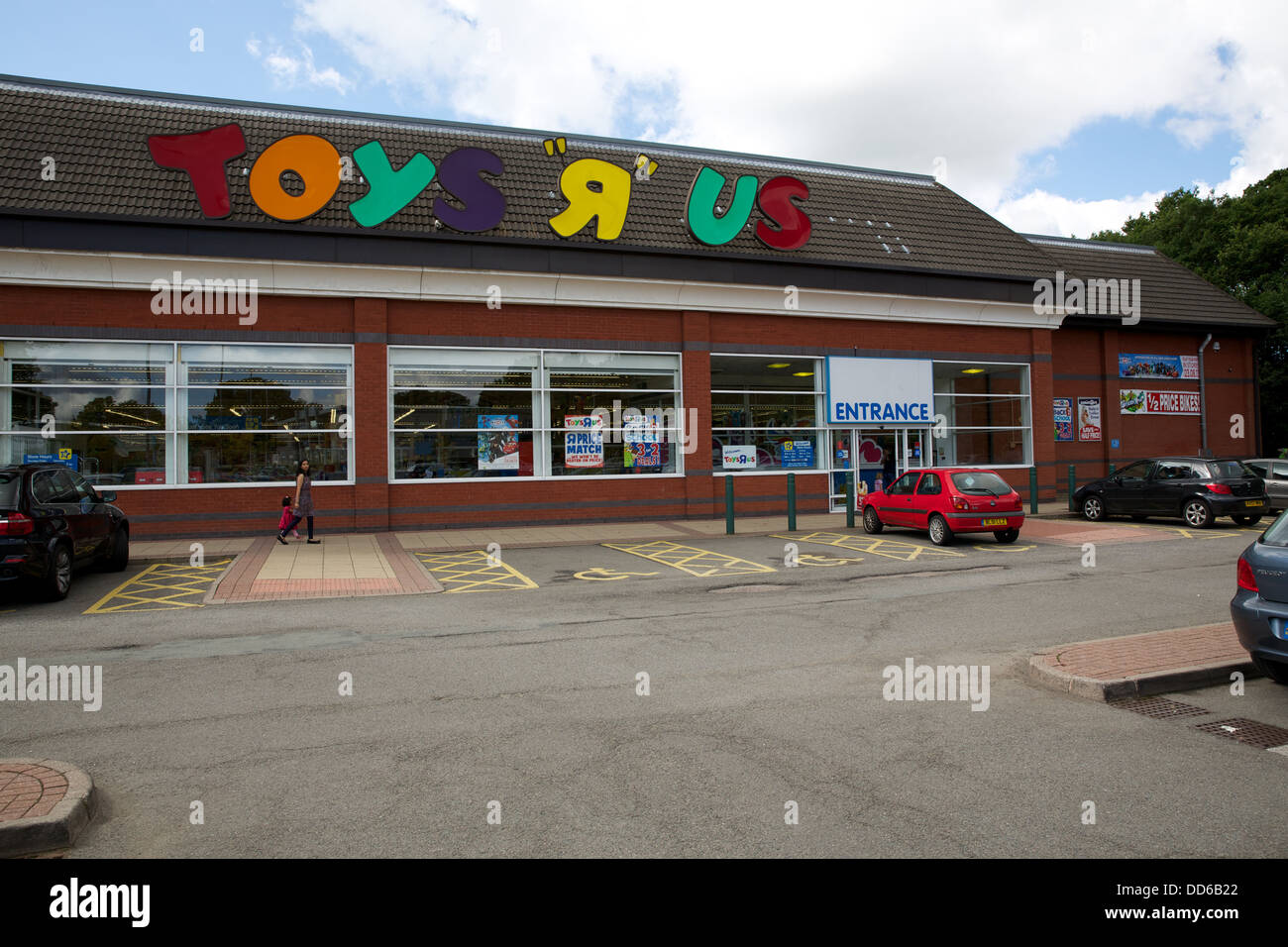 Toys R Us on retail park in Solihull Stock Photo