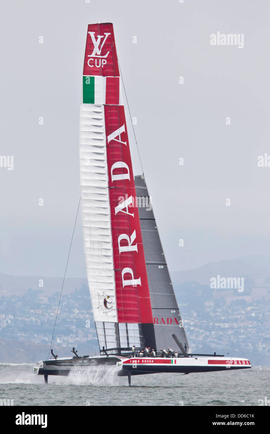 Luna rossa hi-res stock photography and images - Alamy