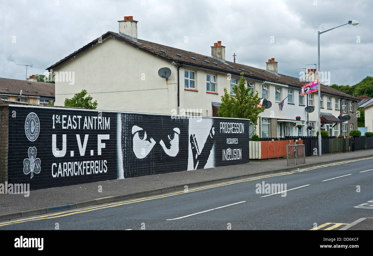 Paramilitary mural on Davys Street, Carrickfergus, Northern Ireland Stock Photo