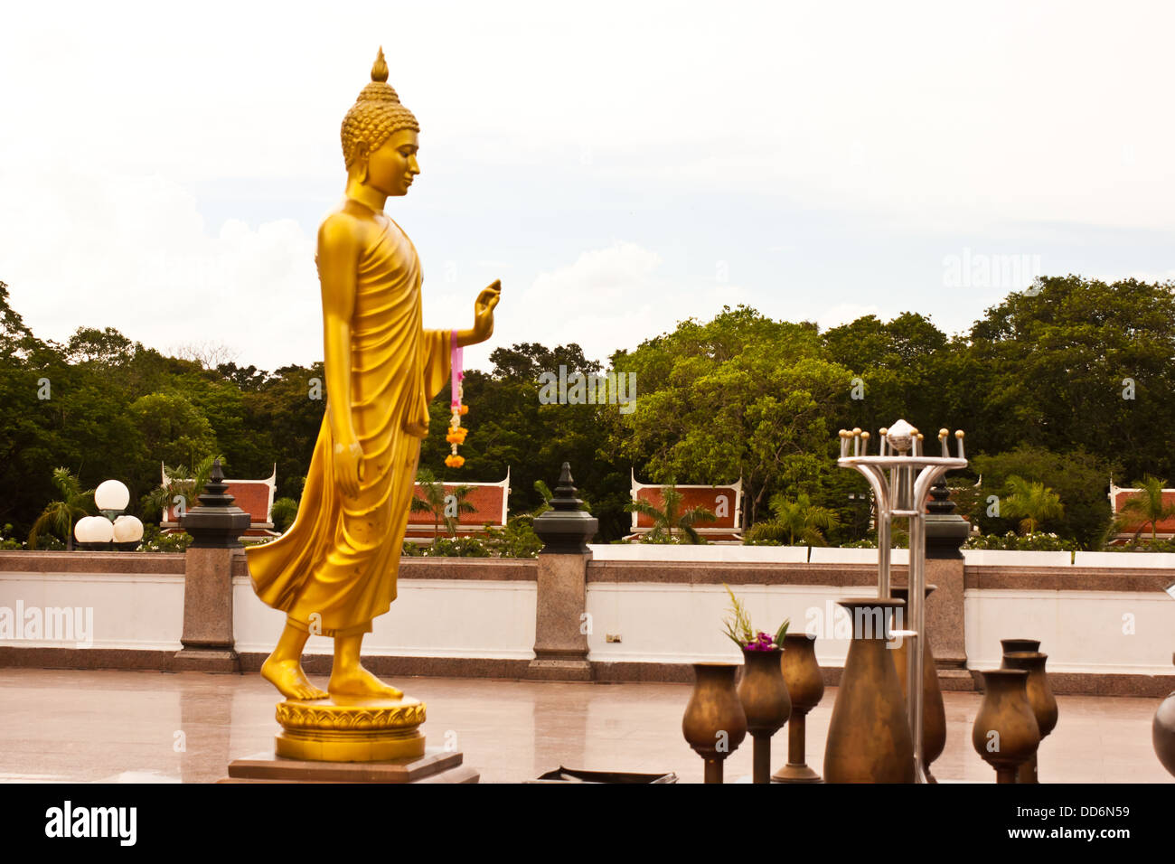 golden buddha statue in thailand Stock Photo - Alamy
