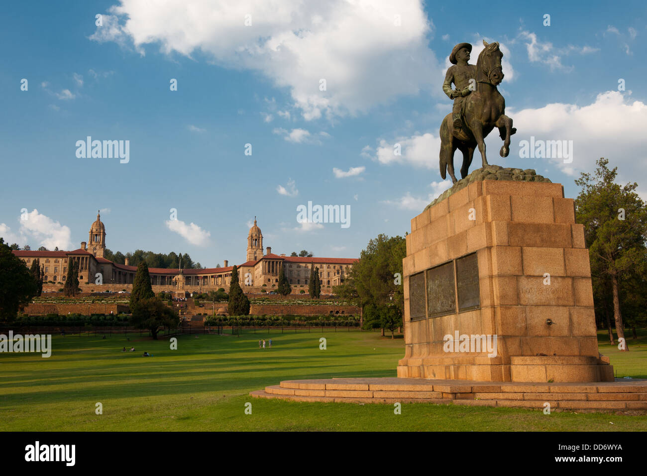 Statue of General Louis Botha, the first prime minister of the union of