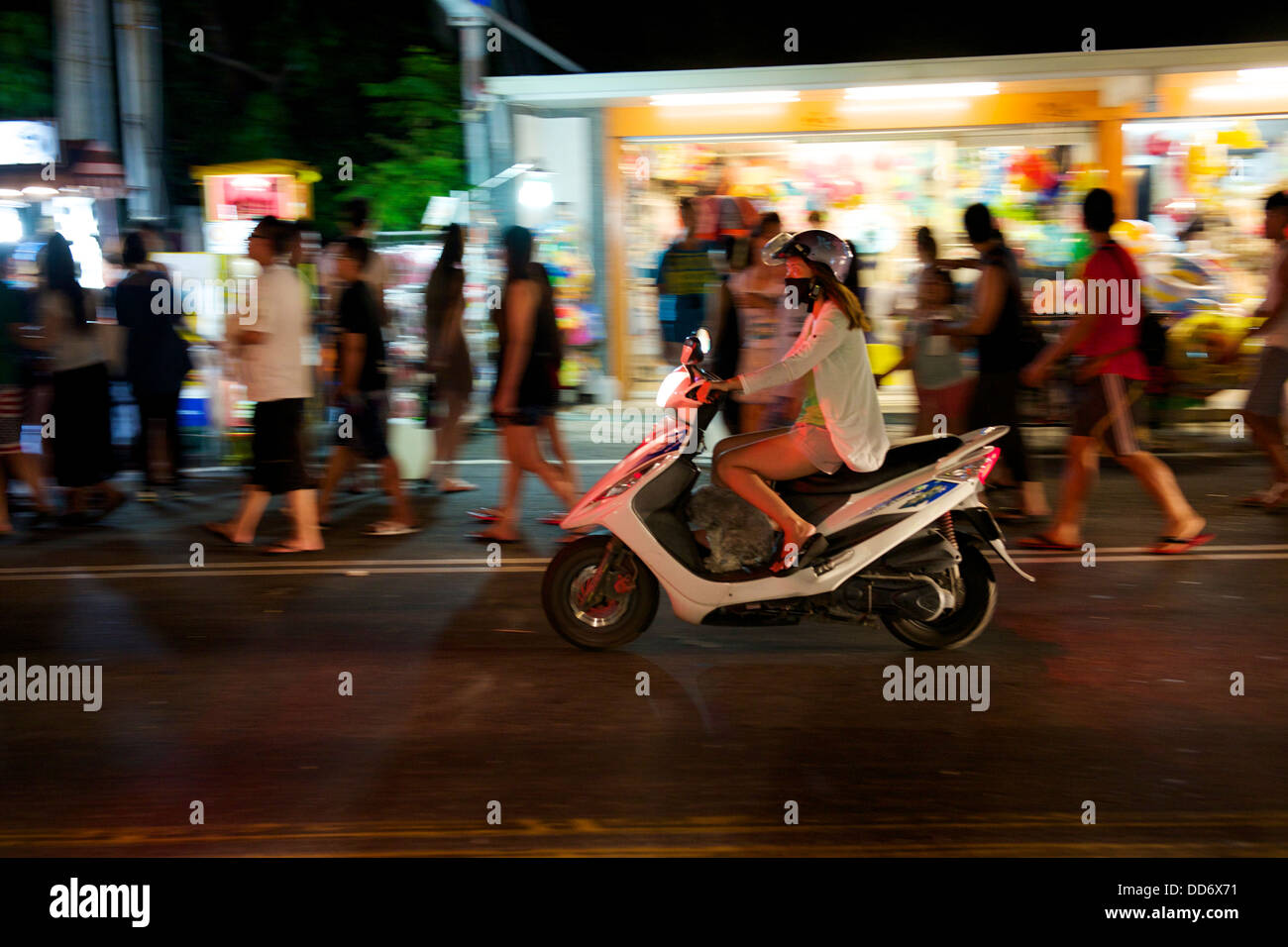 Mopeds are a popular mode of transport in Taiwan Stock Photo - Alamy