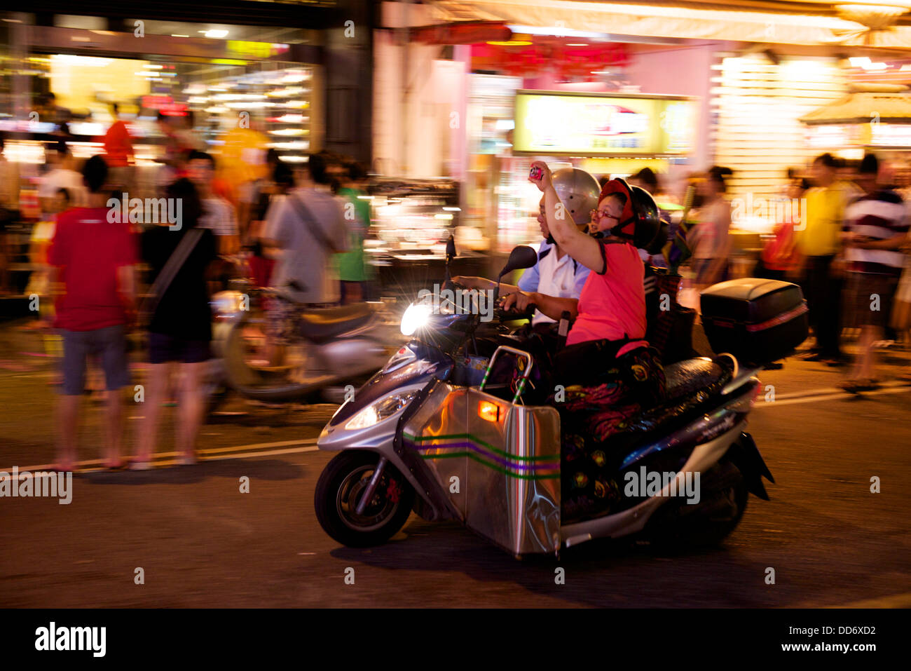 Mopeds are a popular mode of transport in Taiwan Stock Photo - Alamy