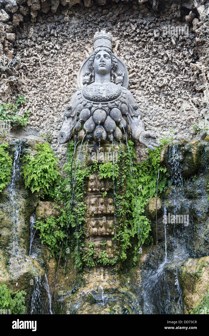 Italy, Statue of goddess at Villa d'Este Stock Photo