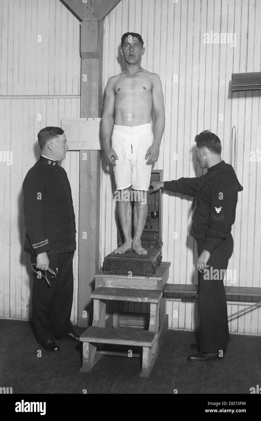 American WW1 recruit under medical examination. 1917-18. (BSLOC 2012 4 3) Stock Photo