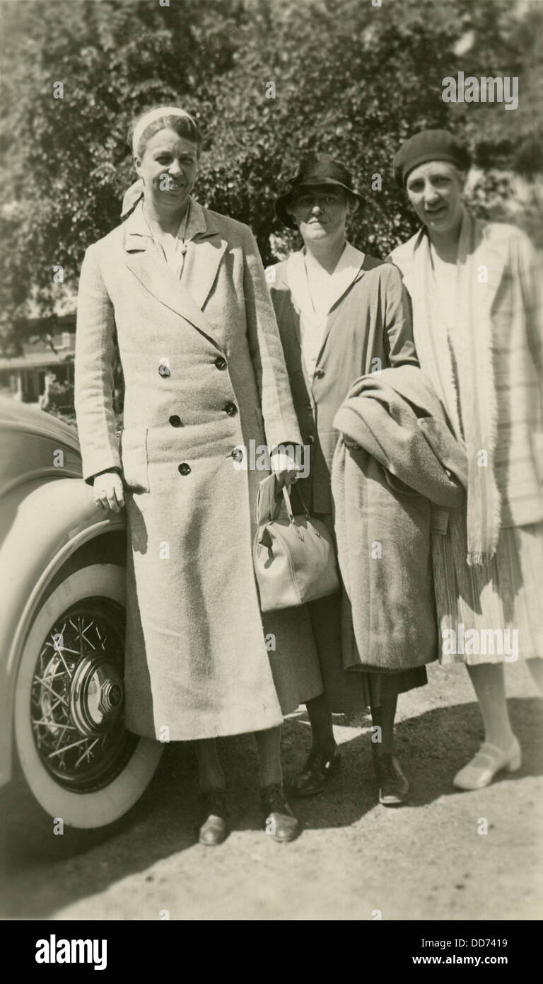Eleanor Roosevelt with Nancy Cook and Marion Dickerman. Richmond, VA. June 23,1933. They were traveling to the Roosevelt summer Stock Photo