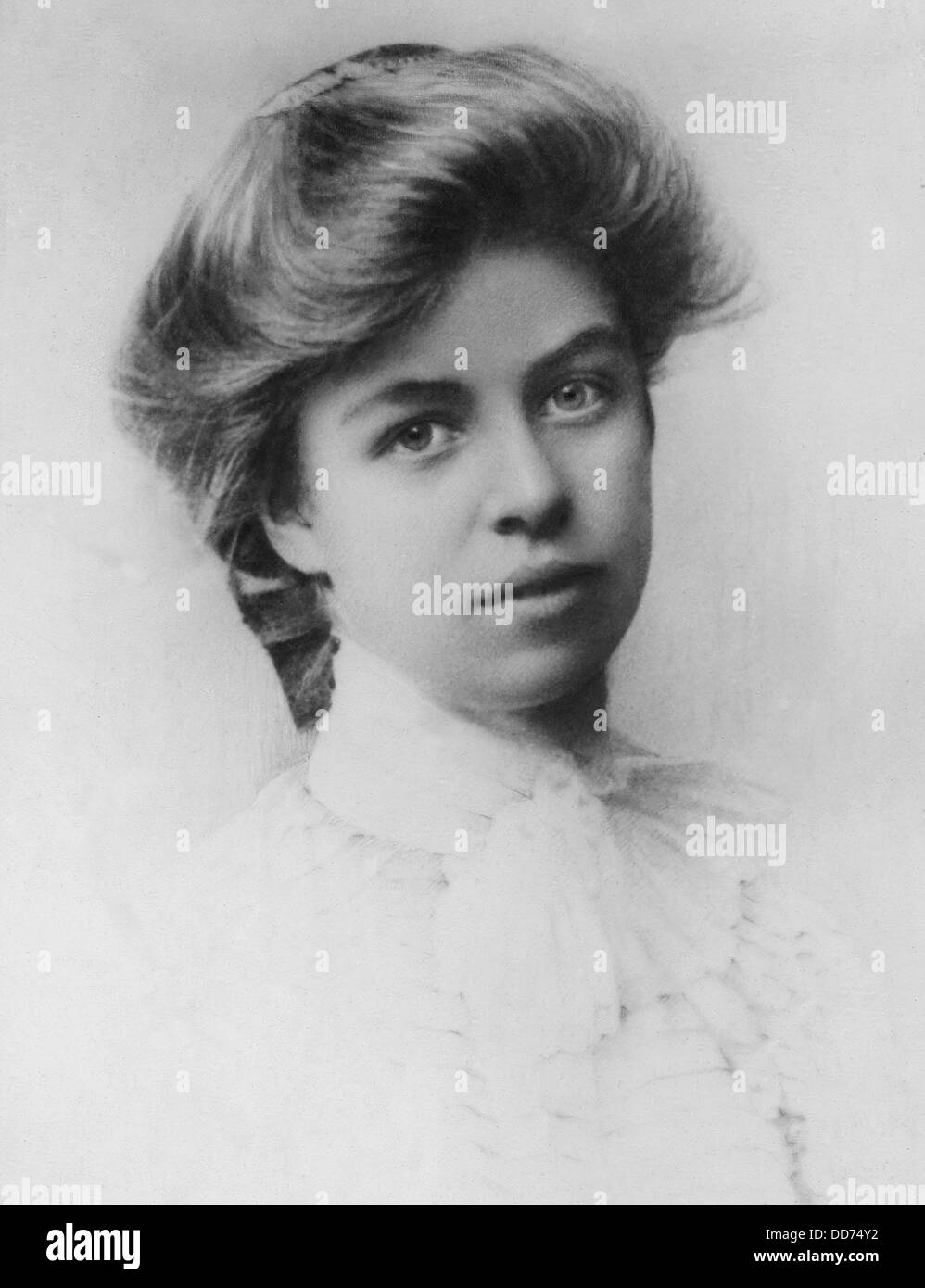 Eleanor Roosevelt in a 1898 portrait at about age 15. 1898. The following year she attended a progressive English finishing Stock Photo