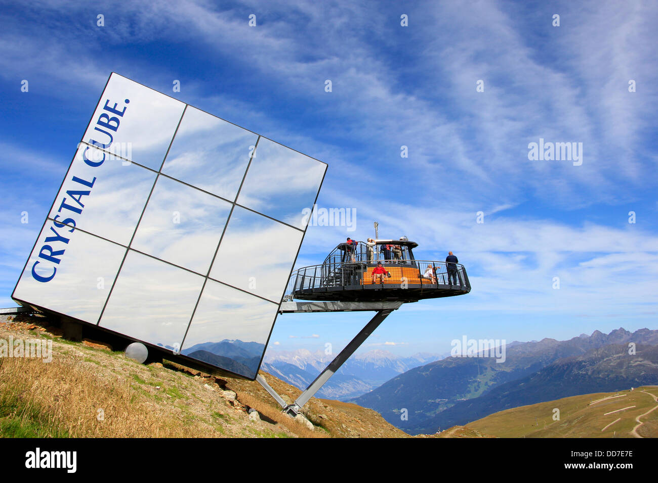 Aussichtspunkt und Crystal Cube in den Bergen bei Fiss, Servaus, Ladis Stock Photo