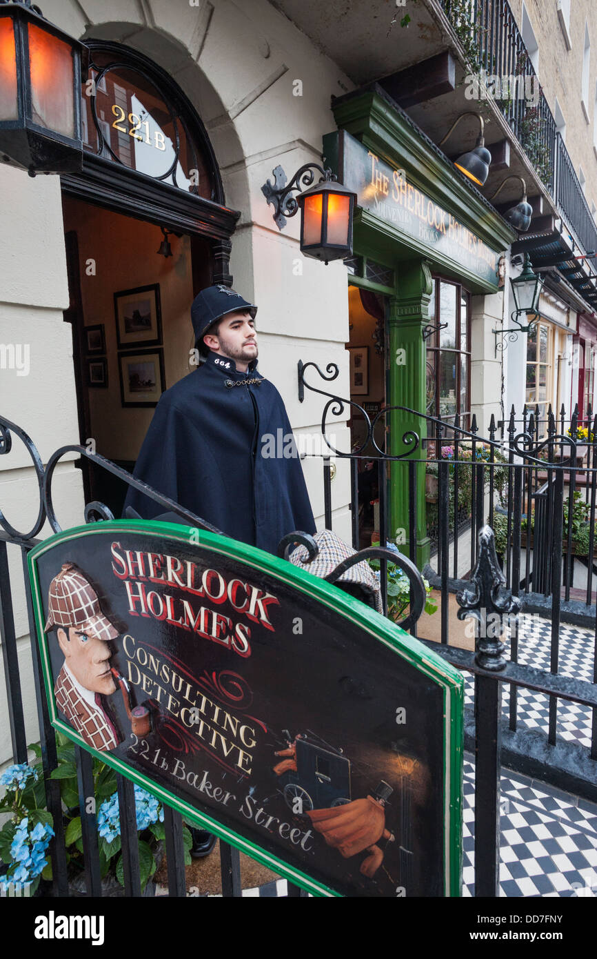 England, London, 221B Baker Street, Sherlock Holmes Museum Stock Photo Alamy