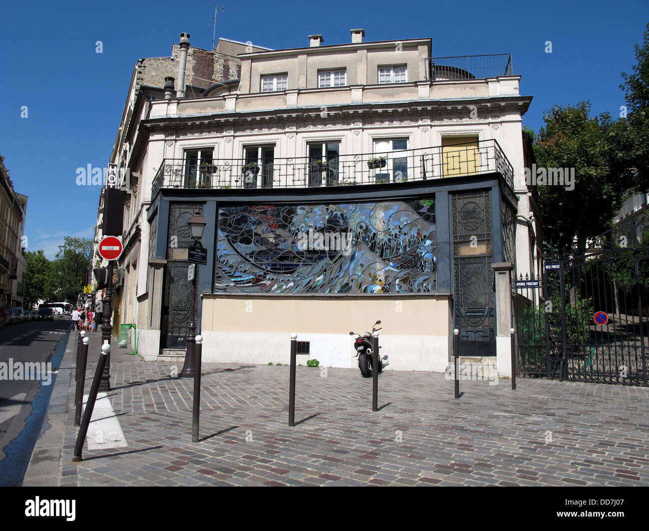 France paris art deco restaurant hires stock photography and images