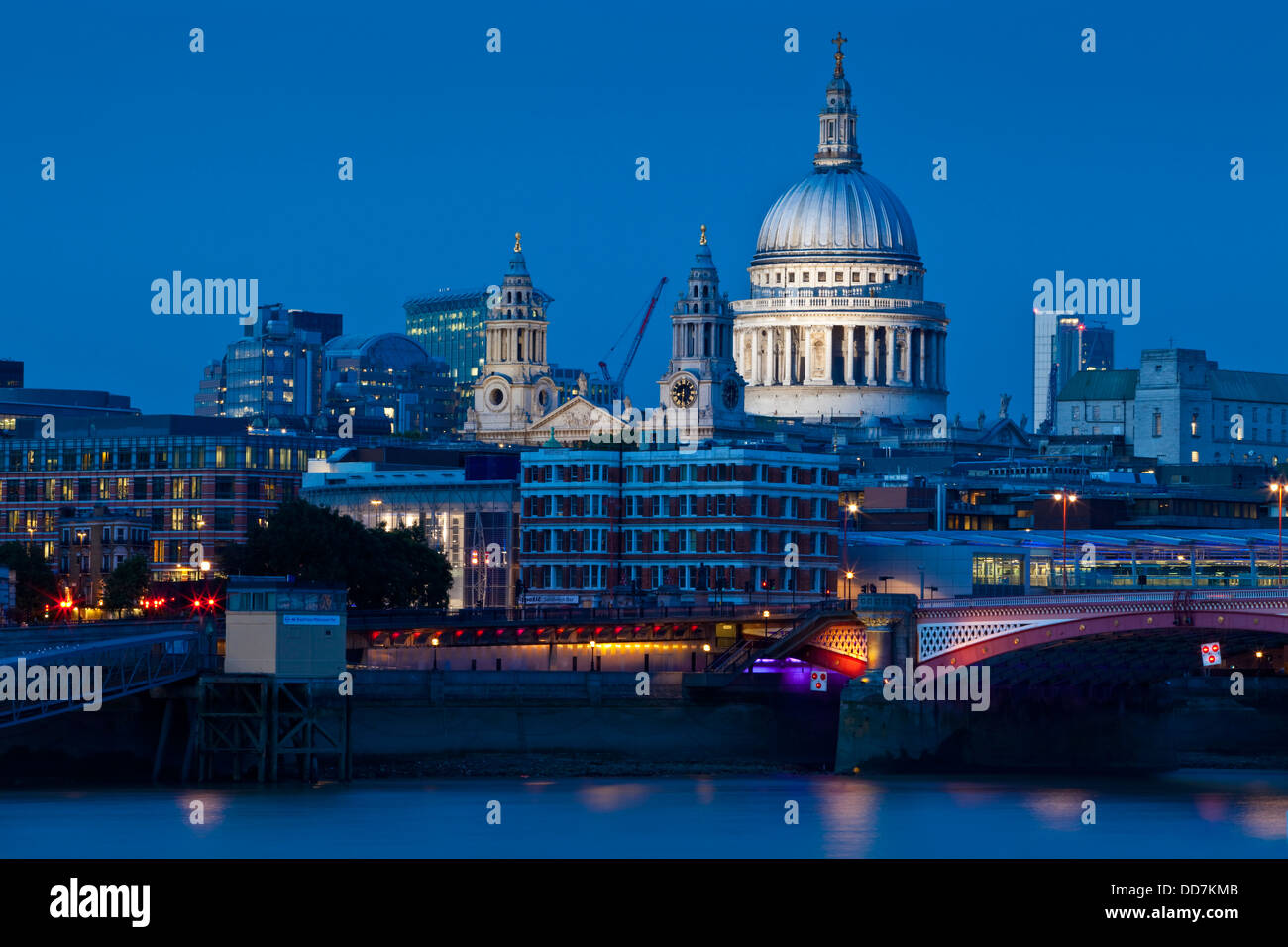 St Paul's Cathedral and River Thames, London, England Stock Photo