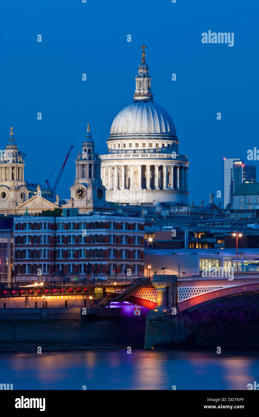 St Paul's Cathedral and River Thames, London, England Stock Photo