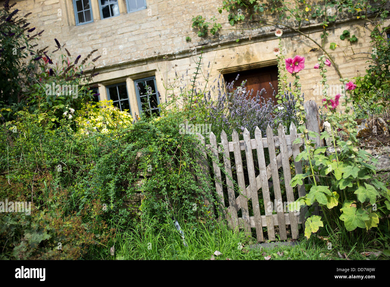 Cotswold stone country cottage. Guiting Power, Gloucestershire, England Stock Photo