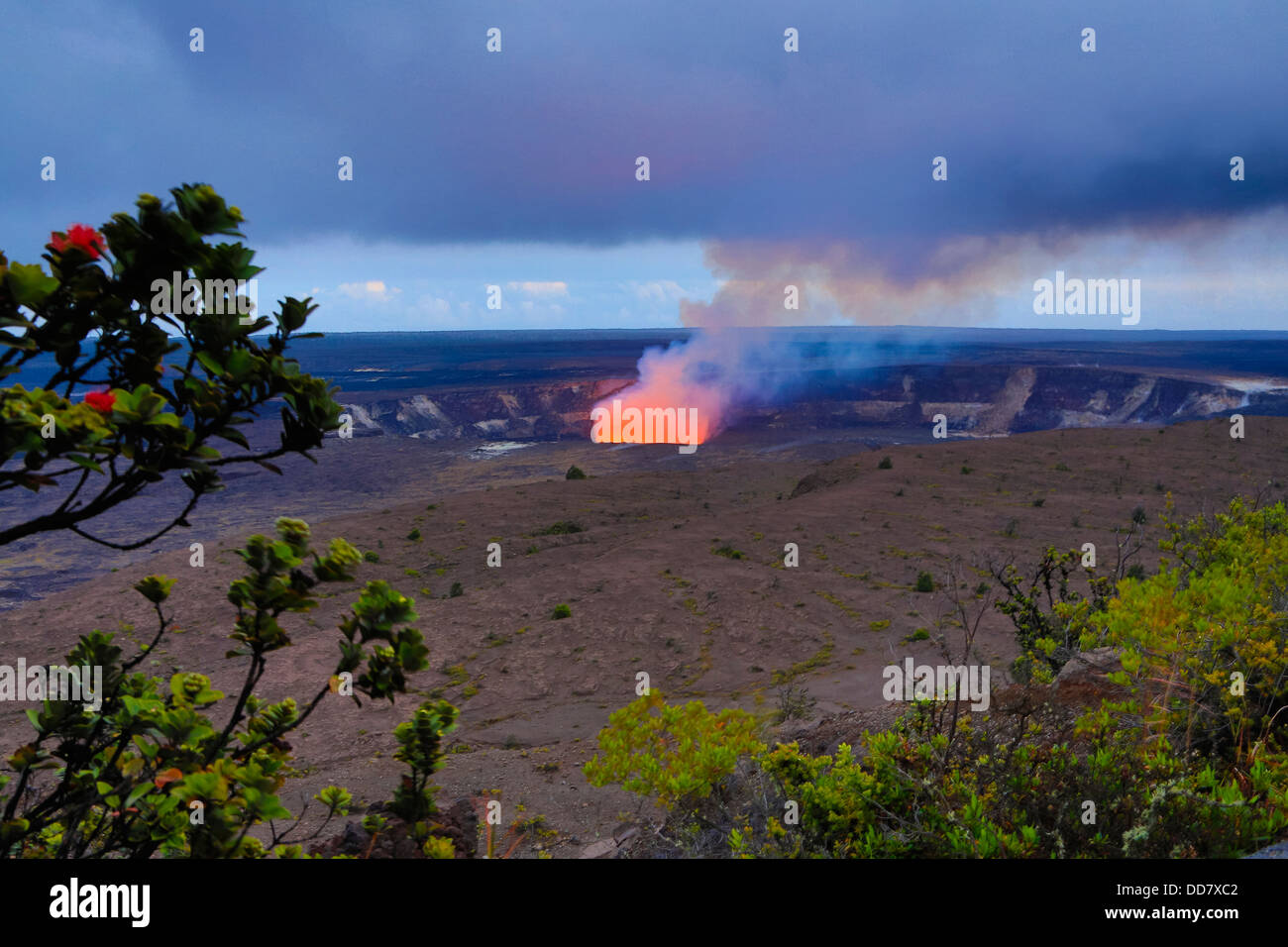 Halemaumau Crater, Erupting, Hawaii Volcanoes National Park, Island of
