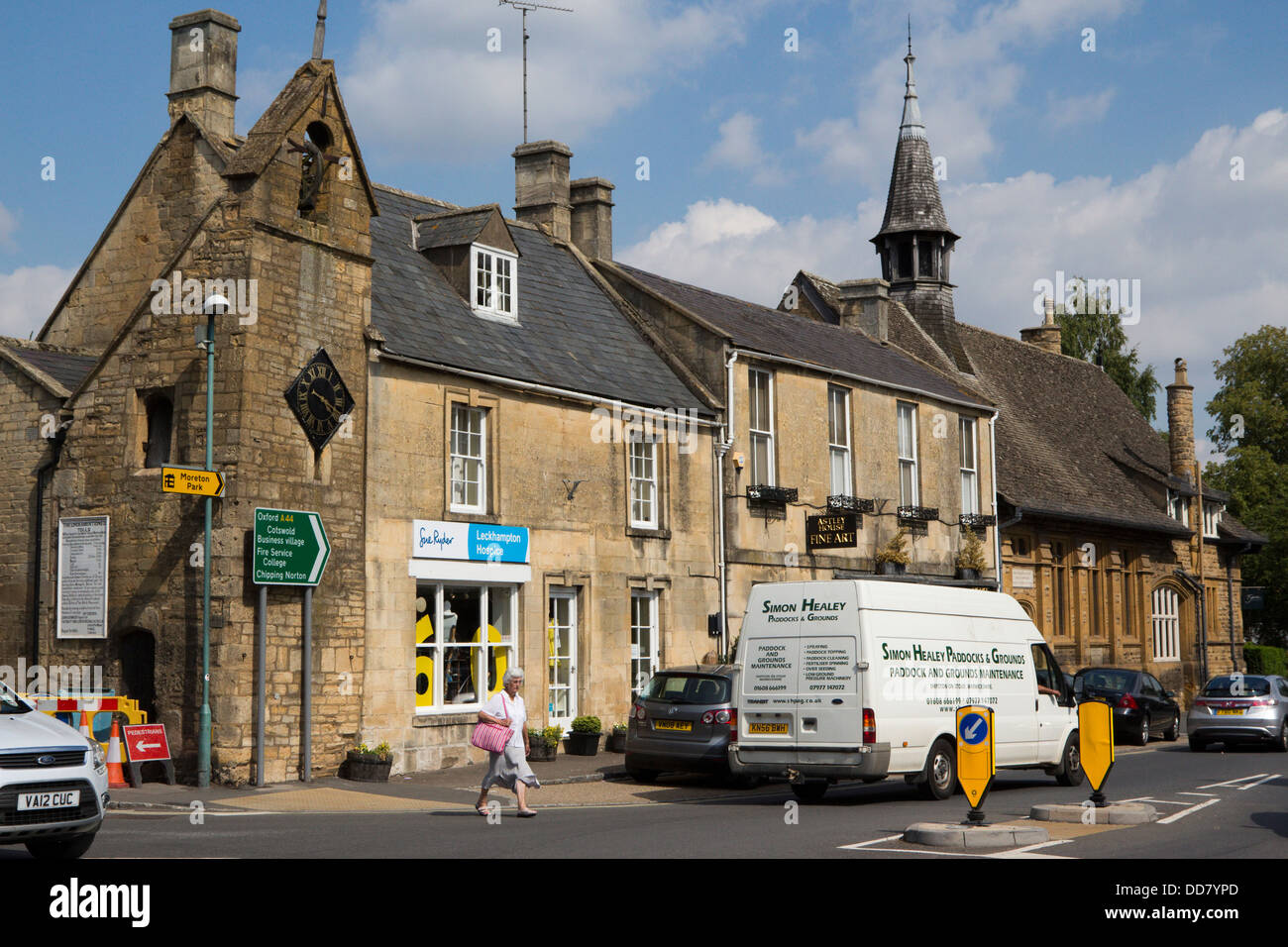moreton in marsh market day town centre cotswolds england uk Stock