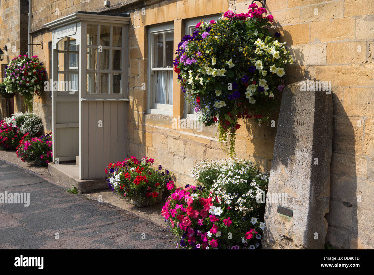 milestone house Broadway cotswolds village worcestershire england uk gb