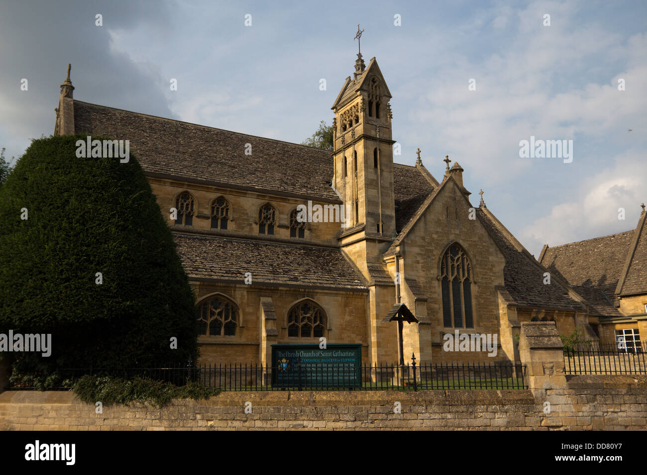 chipping campden town centre cotswolds england uk Stock Photo Alamy