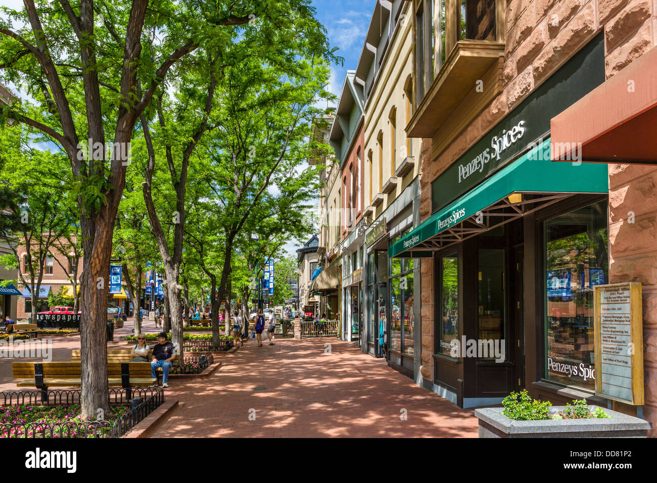Shops on Pearl Street Mall in downtown Boulder, Colorado, USA Stock Photo