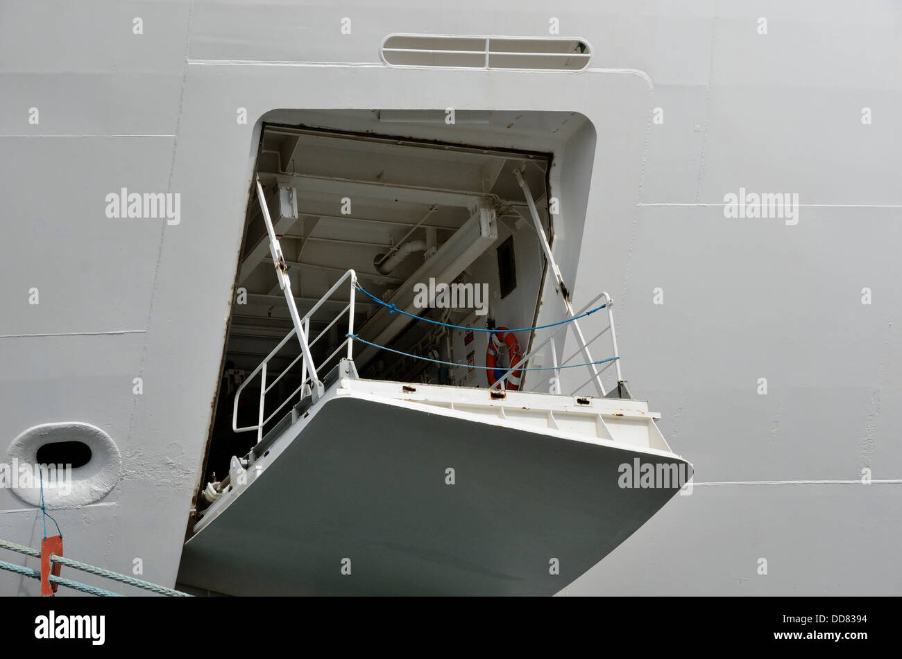 Pilot ladder ship hi-res stock photography and images - Alamy