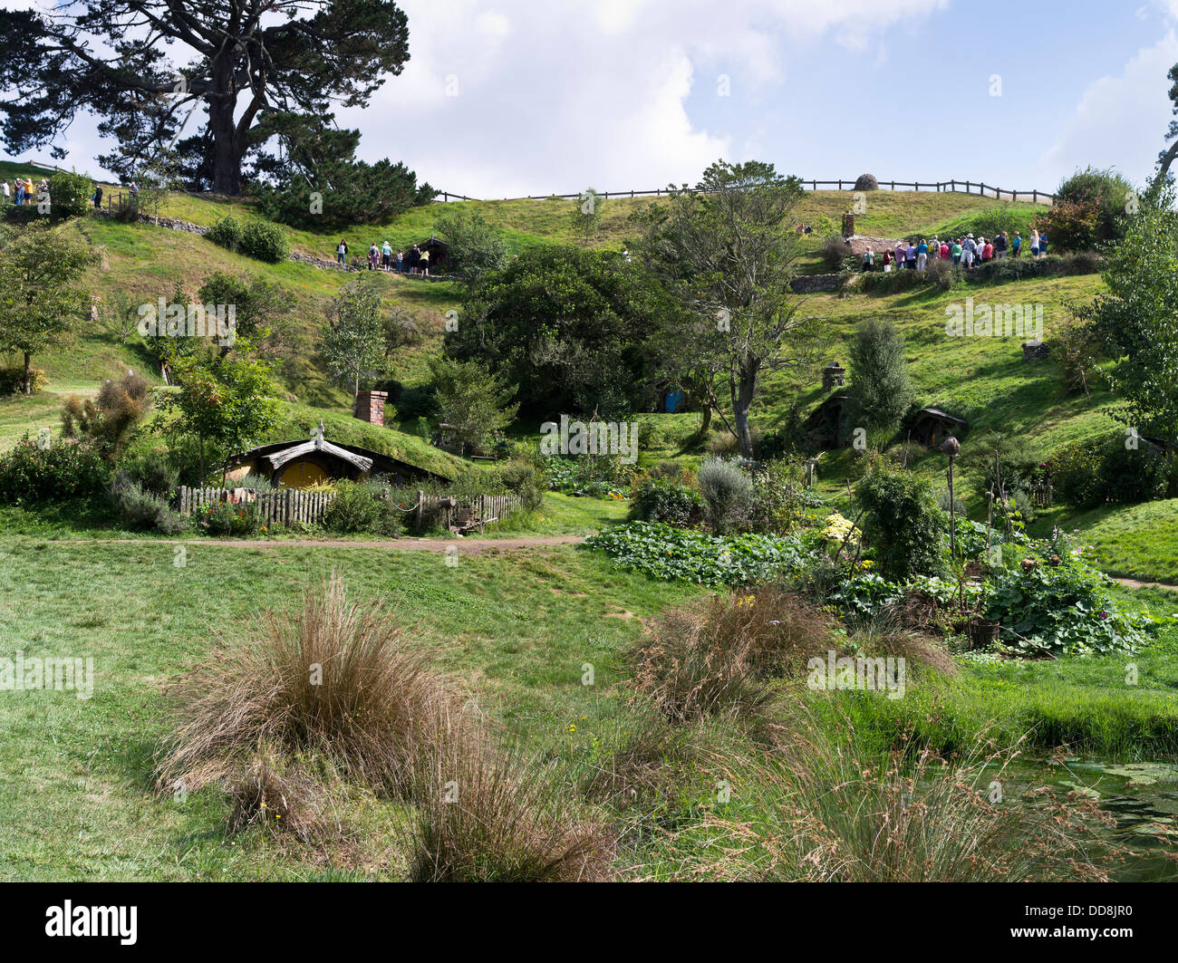 dh Lord of the Rings HOBBITON NEW ZEALAND Hobbits village tours film set movie site people middle earth Stock Photo