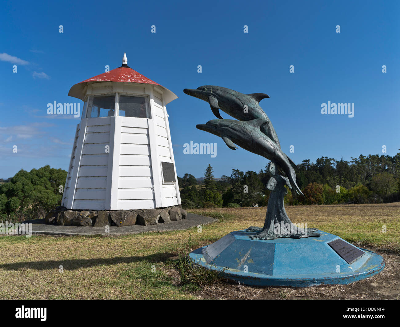 dh Dargaville NORTHLAND NEW ZEALAND Tourist Dargaville Museum dolphin statue and light beacon Stock Photo