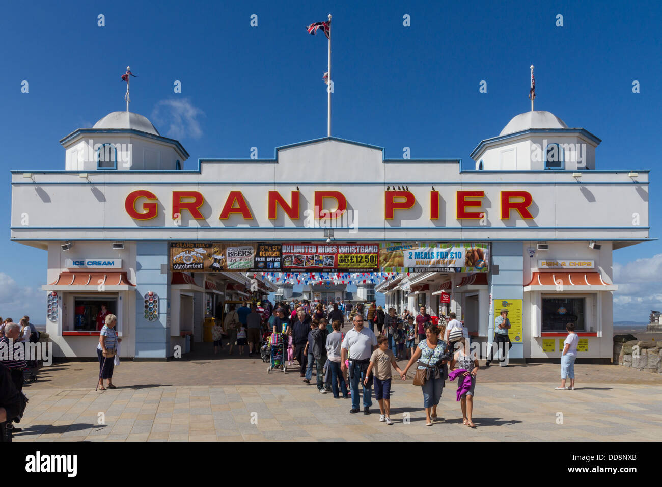 England Somerset, Weston-super-Mare, Grand Pier Stock Photo