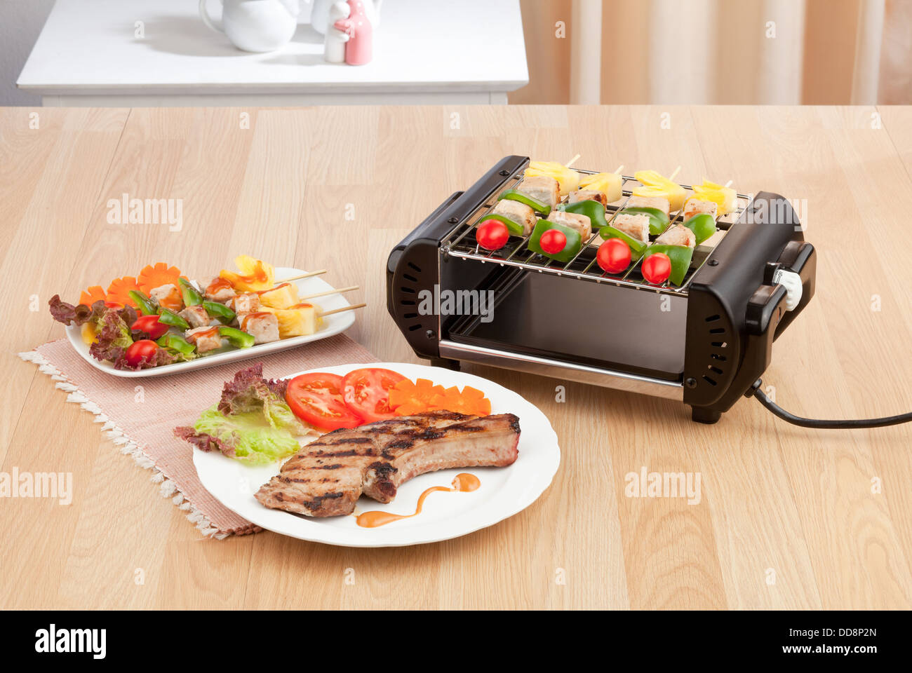 Electric grill hires stock photography and images Alamy