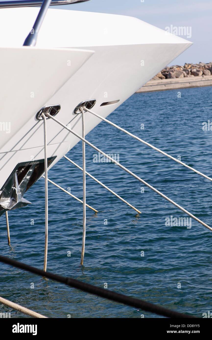 Proa Yate Puerto yate hi-res stock photography and images - Alamy