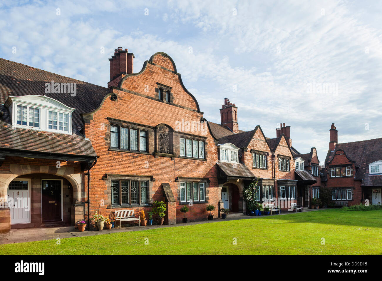England, Merseyside, Wirral, Port Sunlight, Housing Stock Photo Alamy