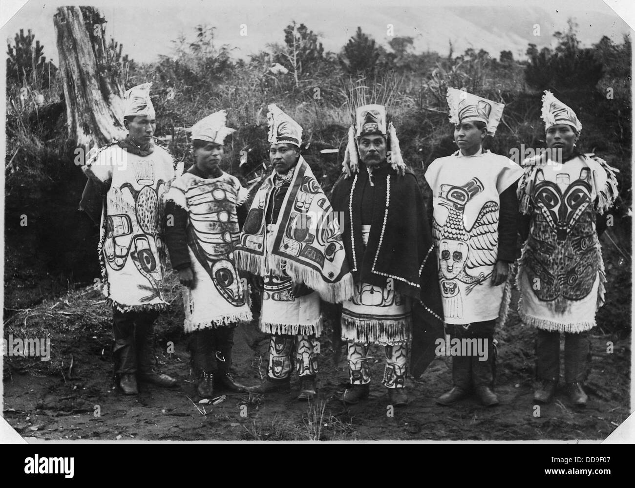 Ceremonial dress hi-res stock photography and images - Alamy