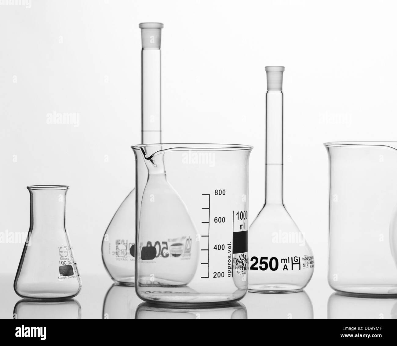 Lab beaker glass Black and White Stock Photos & Images Alamy
