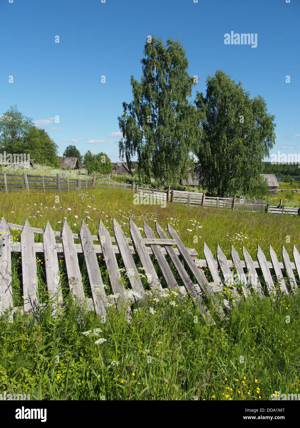 fence in the countryside Stock Photo - Alamy