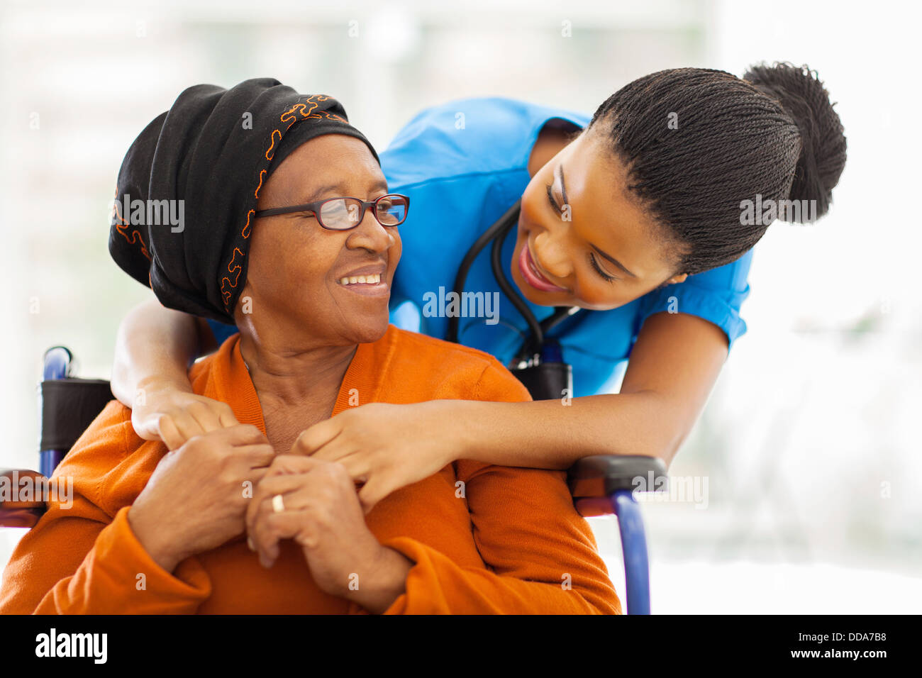 Happy nurse and patient hi-res stock photography and images - Alamy