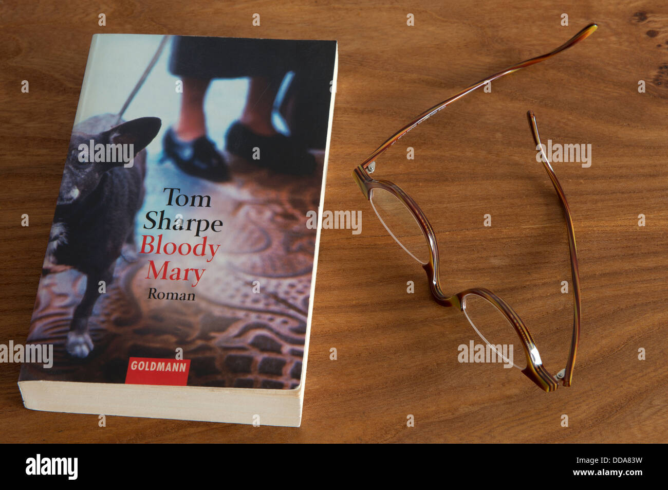 Tom Sharpe 'Bloody Mary' novel published by Goldmann Stock Photo Alamy