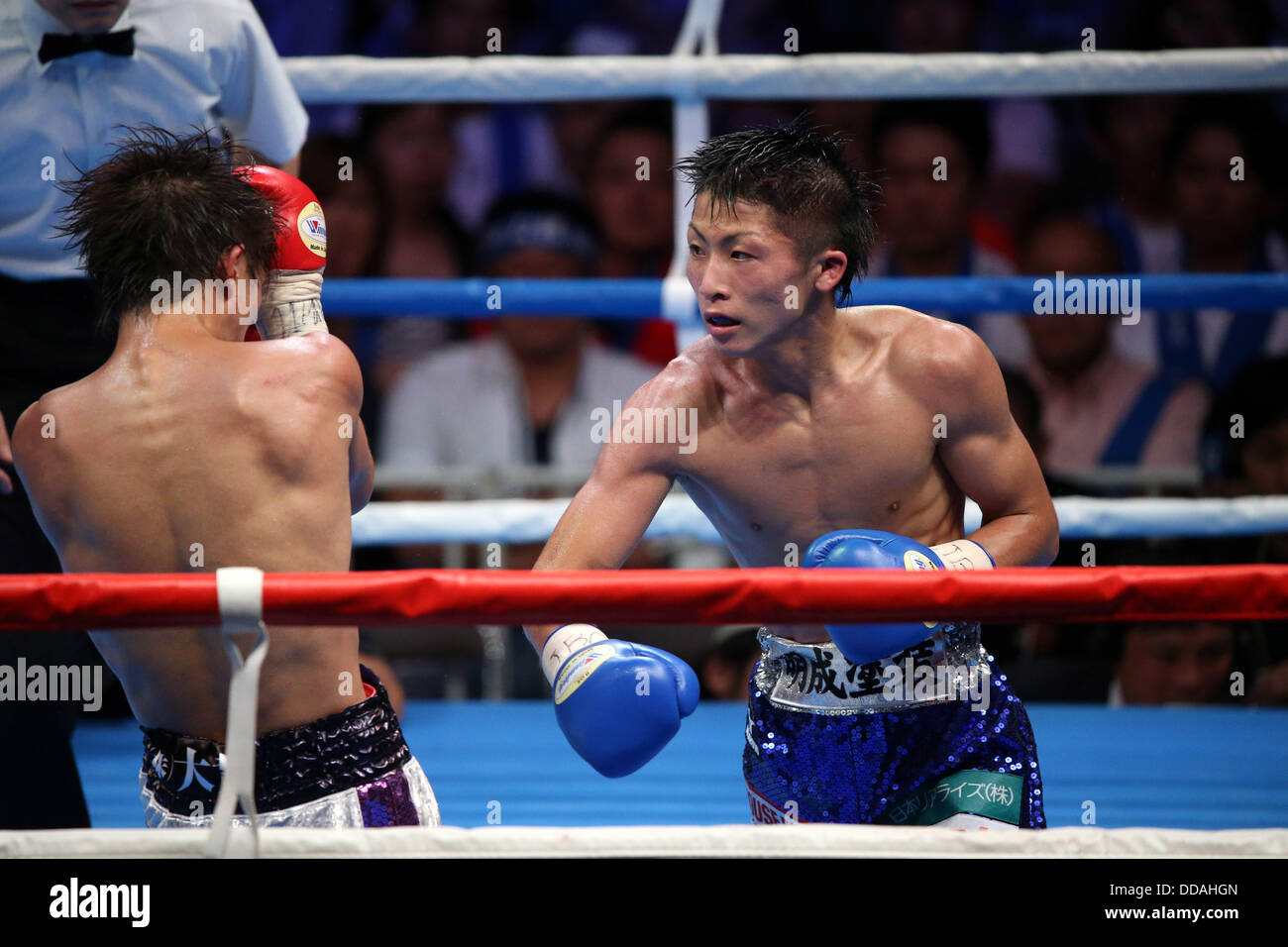 Kanagawa, Japan. 25th Aug, 2013. (L to R) Ryoichi Taguchi, Naoya Inoue ...