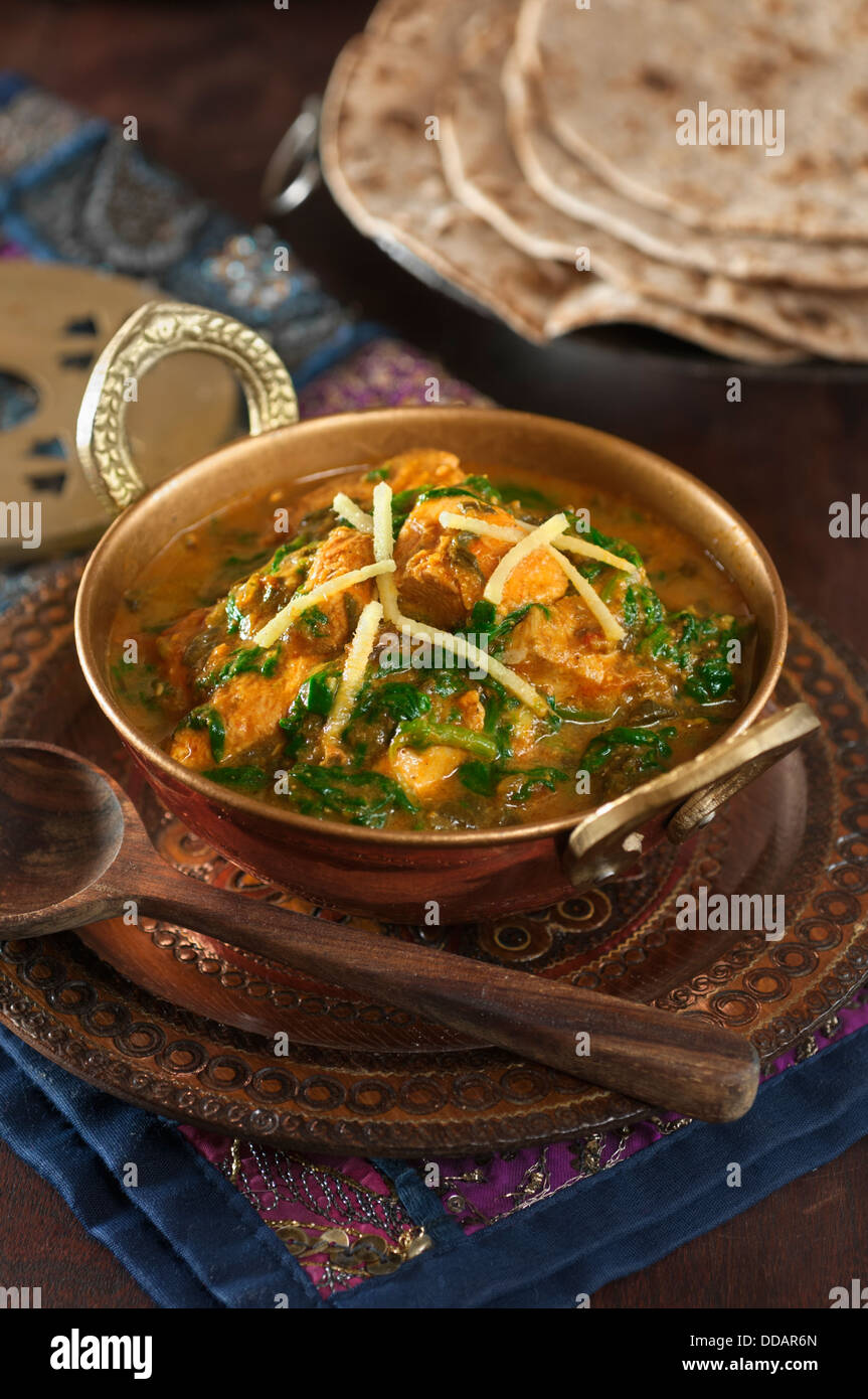 Chicken Sagwala. Chicken and spinach curry India Food Stock Photo Alamy