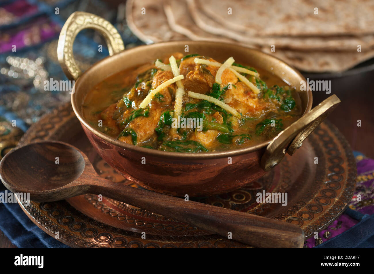 Chicken Sagwala. Chicken and spinach curry India Food Stock Photo Alamy