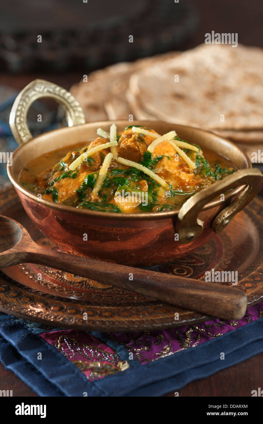 Chicken Sagwala. Chicken and spinach curry India Food Stock Photo Alamy