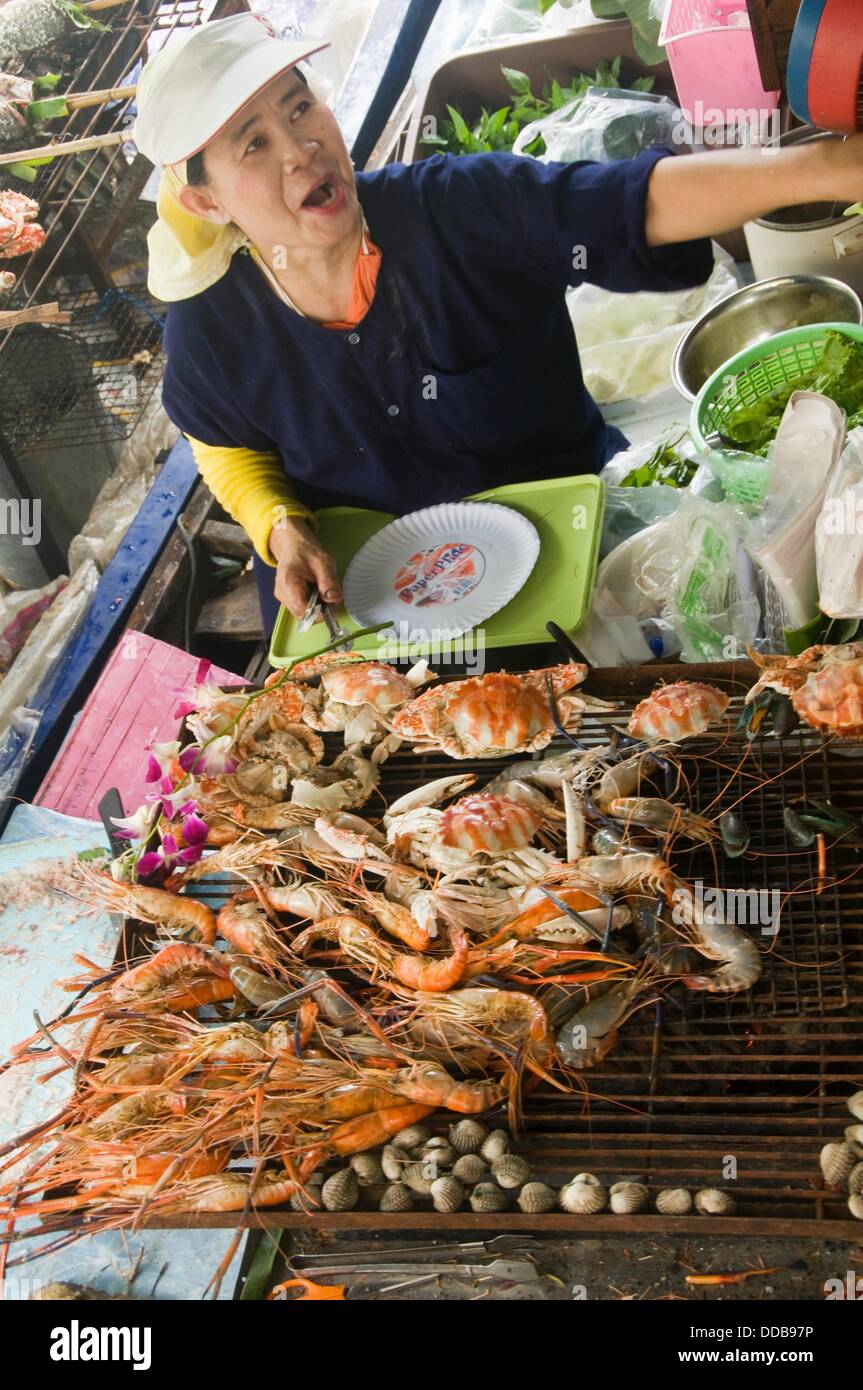 seafood vendor at a floating market in Bangkok Thailand Stock Photo Alamy