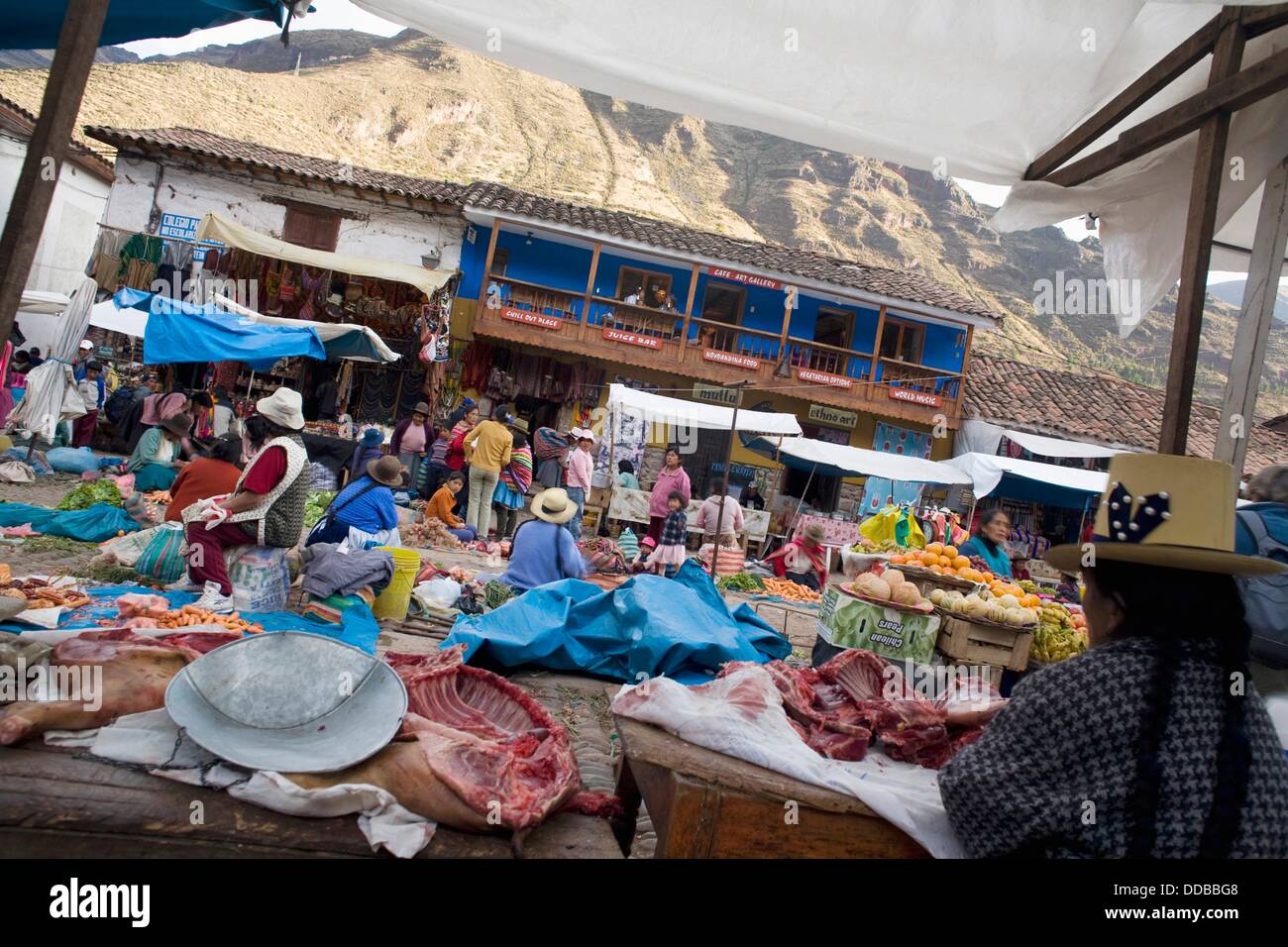 Pisac Market, Sacred valley, Pisac Perú Stock Photo Alamy