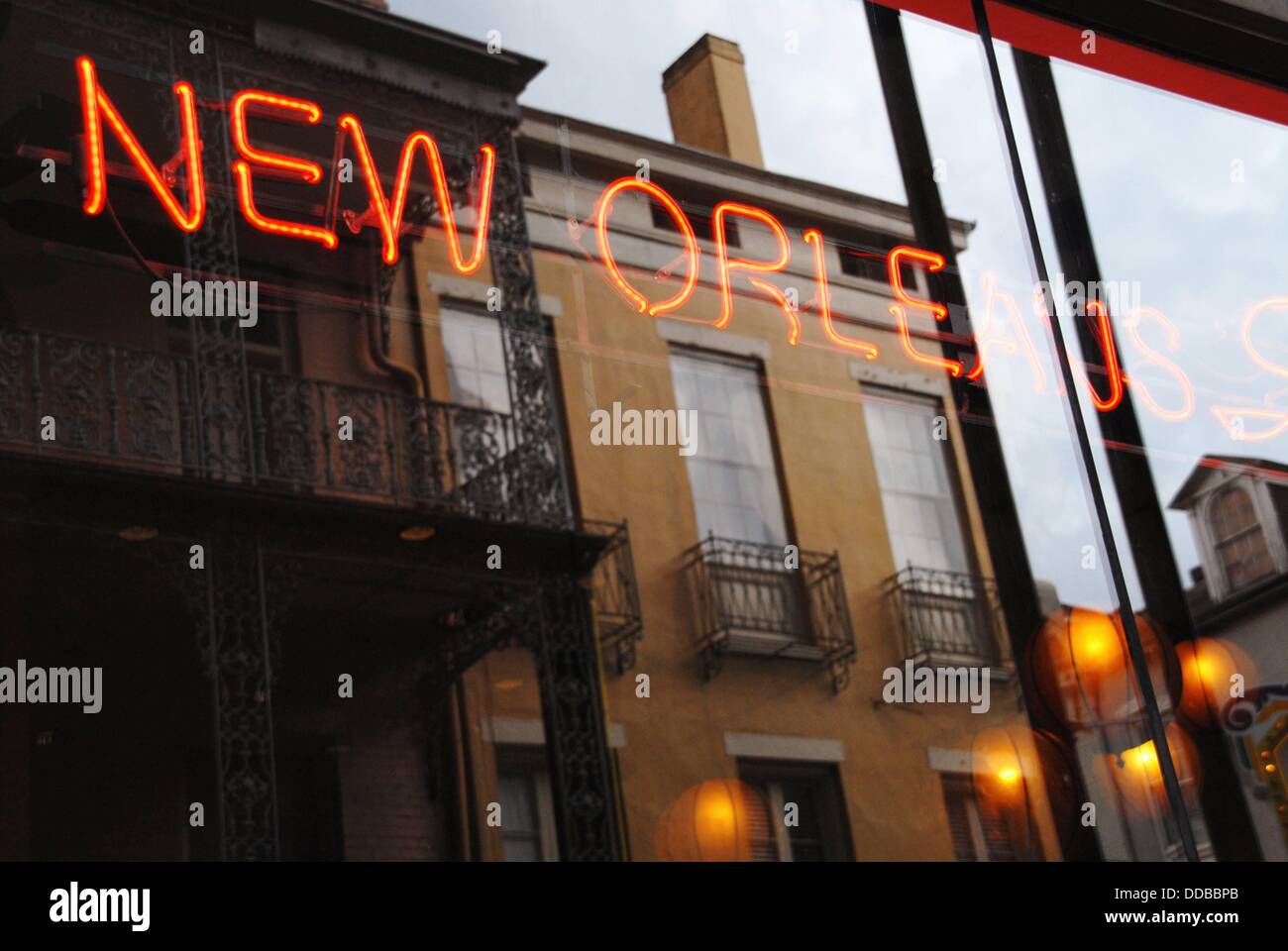 Oyster bar neon sign hires stock photography and images Alamy