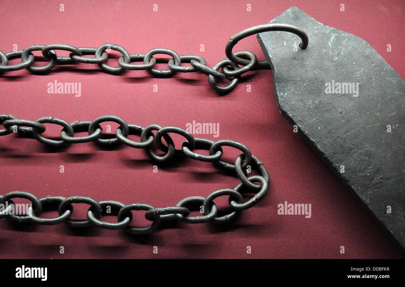 Prison chains hires stock photography and images Alamy